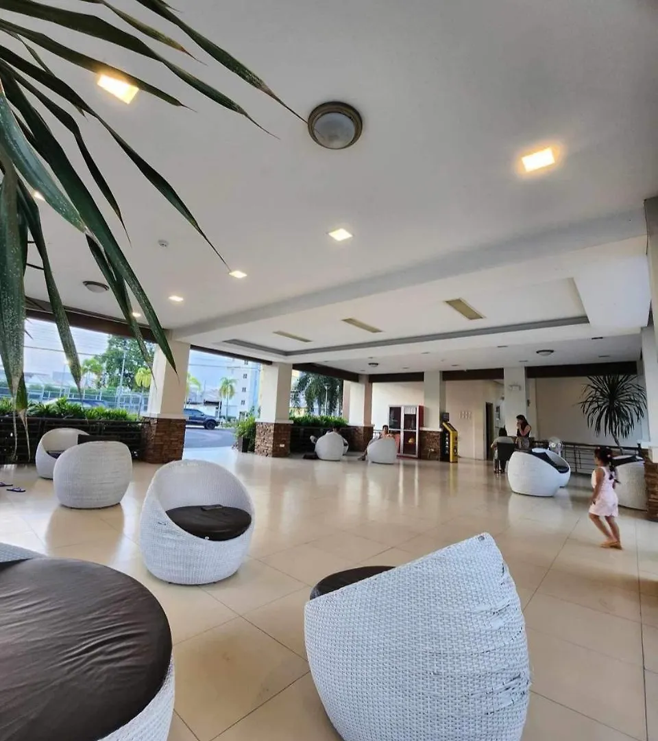 8 Spatial Condominium Davao City 0*,  Fülöp-szigetek