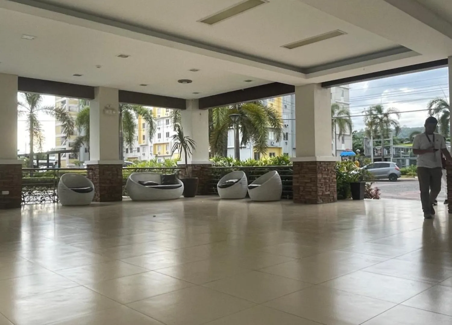 Aparthotel 8 Spatial Condominium Davao Stadt
